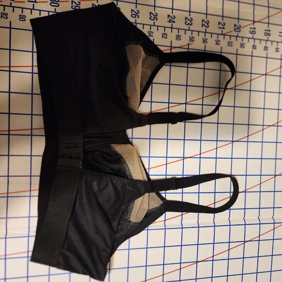 Chantelle Norah Comfort Supportive Wirefree Bra Split at band seam Black 32D - Picture 8 of 12